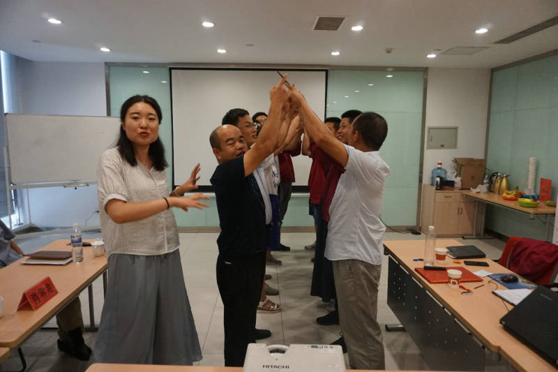 image004.jpg image004.jpg